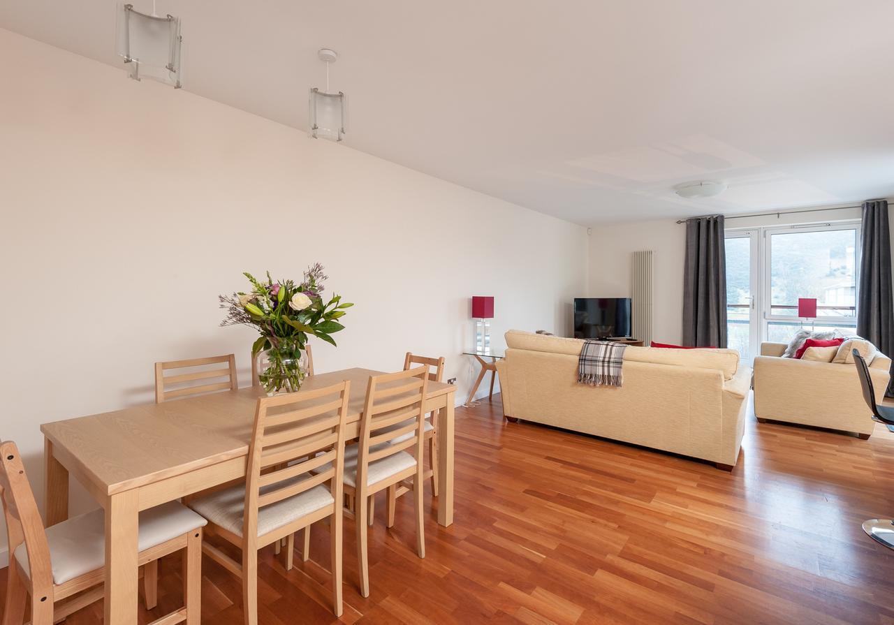 The Holyrood Park Residence エディンバラ エクステリア 写真