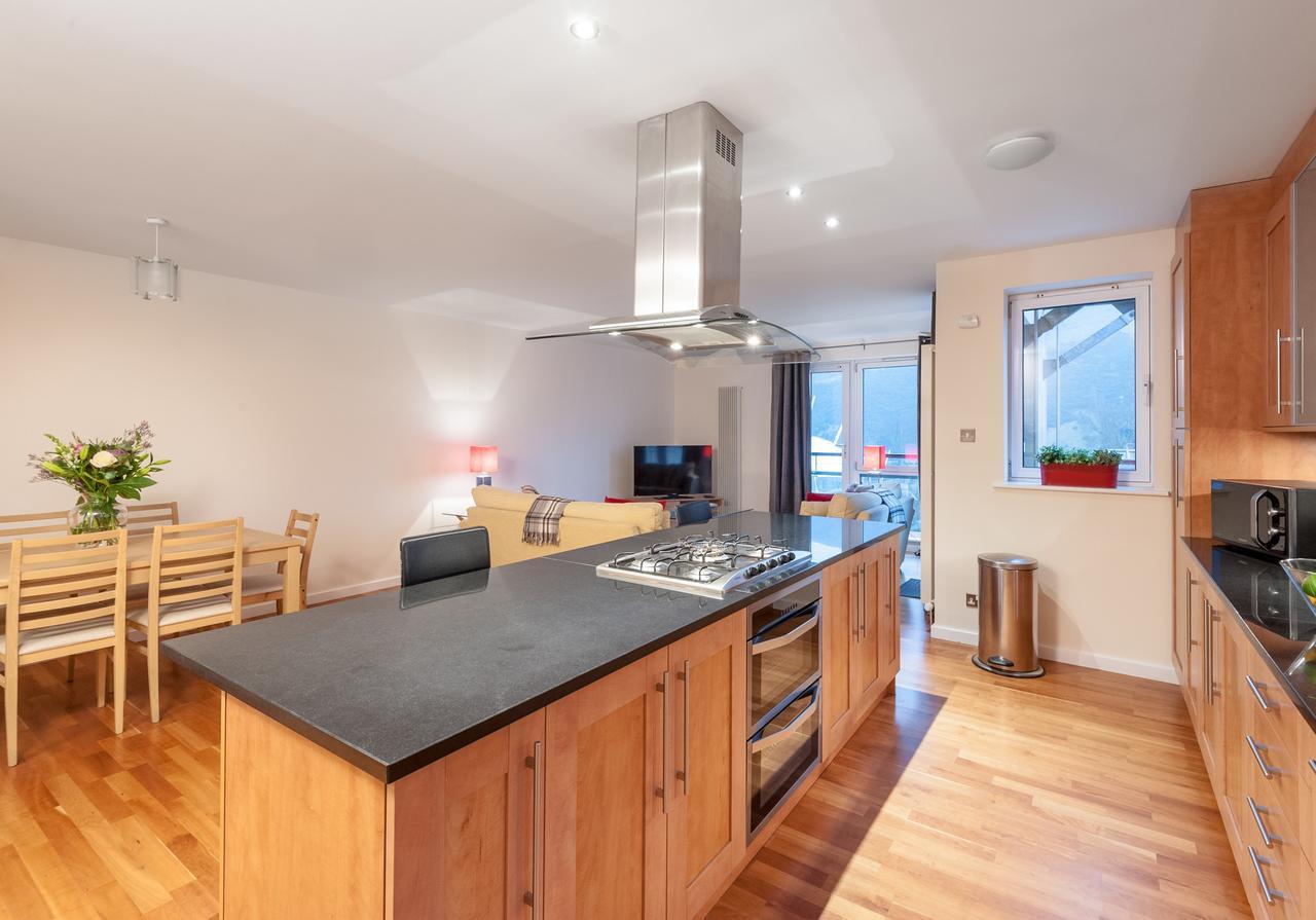 The Holyrood Park Residence エディンバラ エクステリア 写真