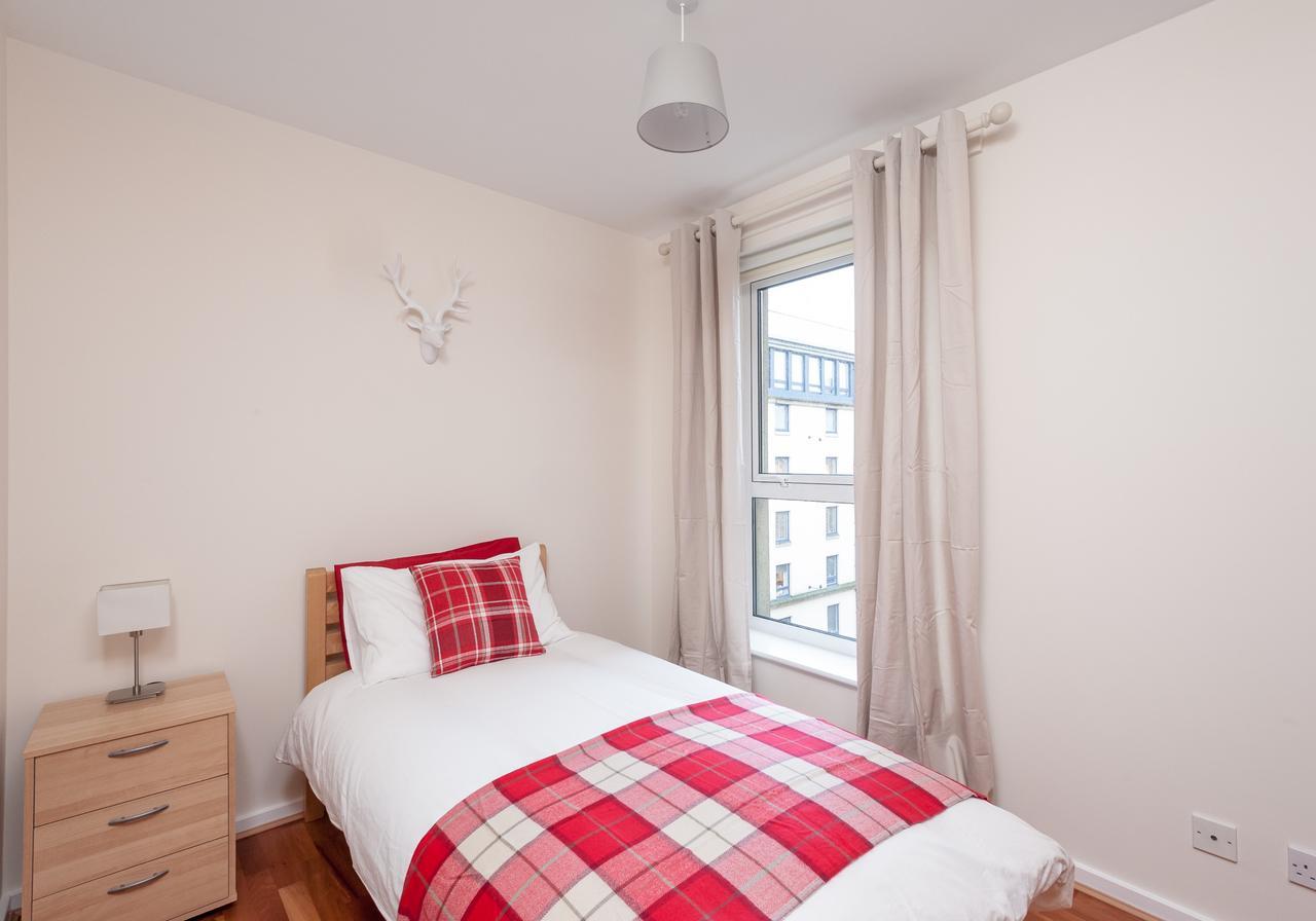 The Holyrood Park Residence エディンバラ エクステリア 写真