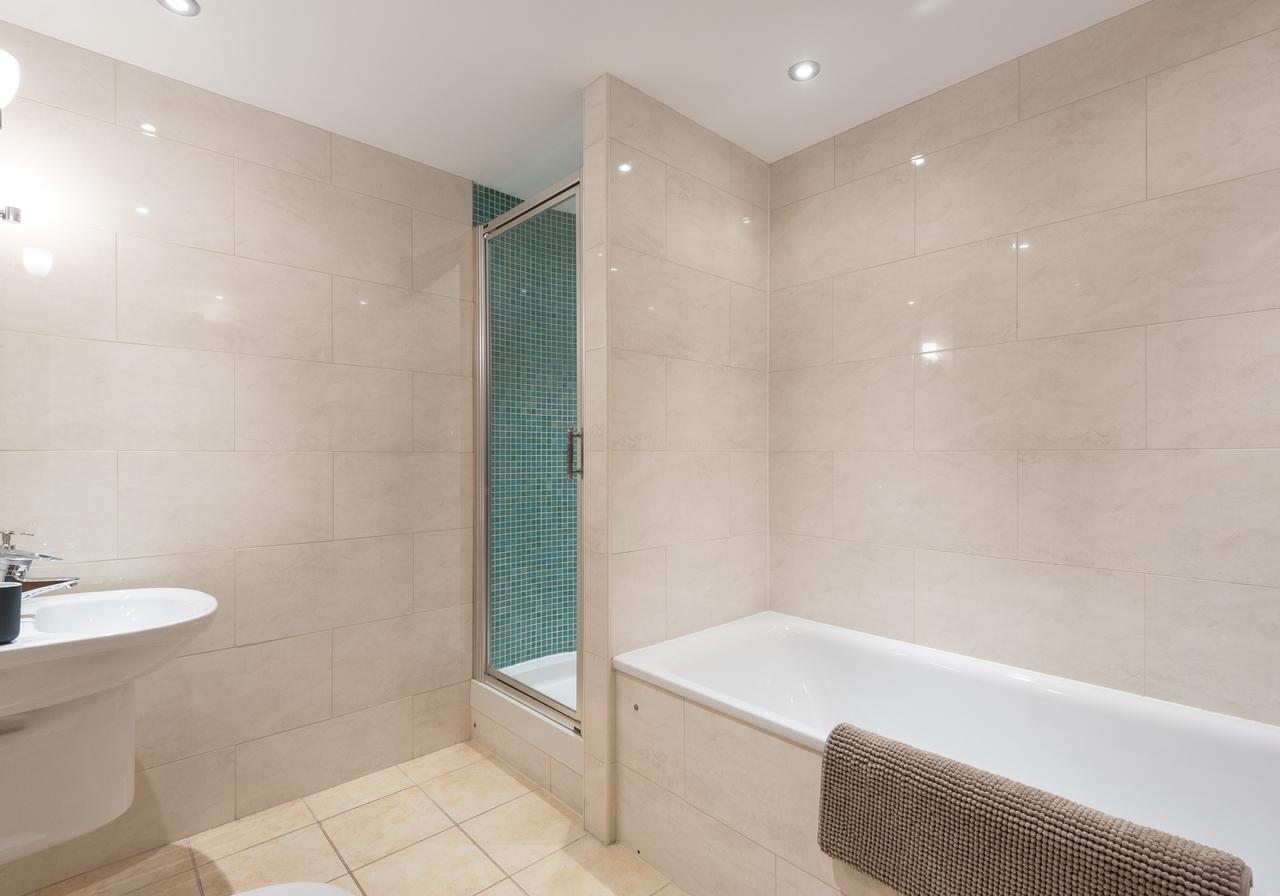 The Holyrood Park Residence エディンバラ エクステリア 写真