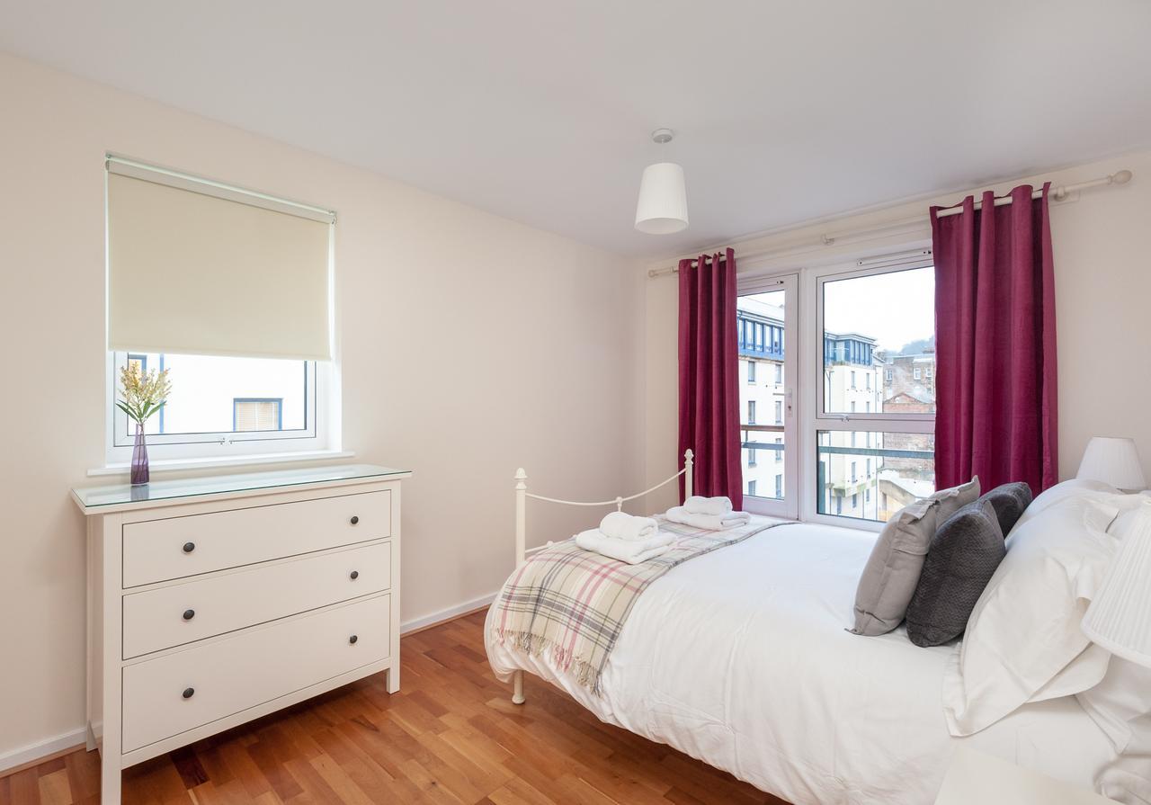 The Holyrood Park Residence エディンバラ エクステリア 写真