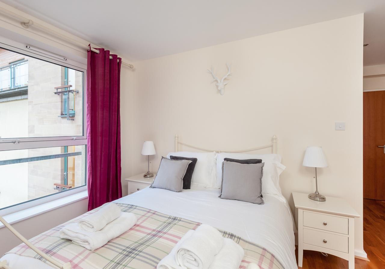 The Holyrood Park Residence エディンバラ エクステリア 写真