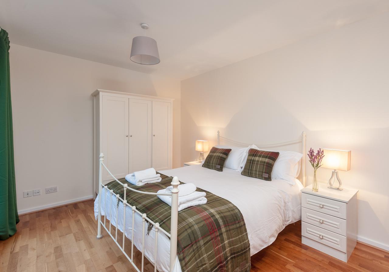 The Holyrood Park Residence エディンバラ エクステリア 写真